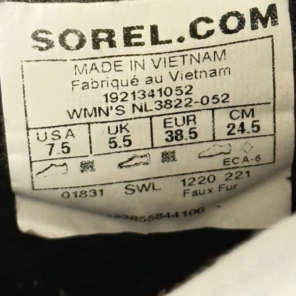 Sorel Women's Whitney II Short Lace, Gray Waterproof Winter Boots, Size 7.5M